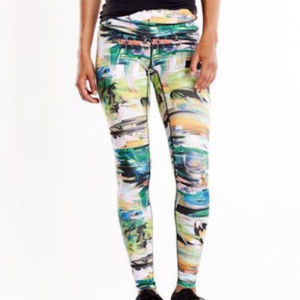 Lucy Studio Blurred Floral Legging